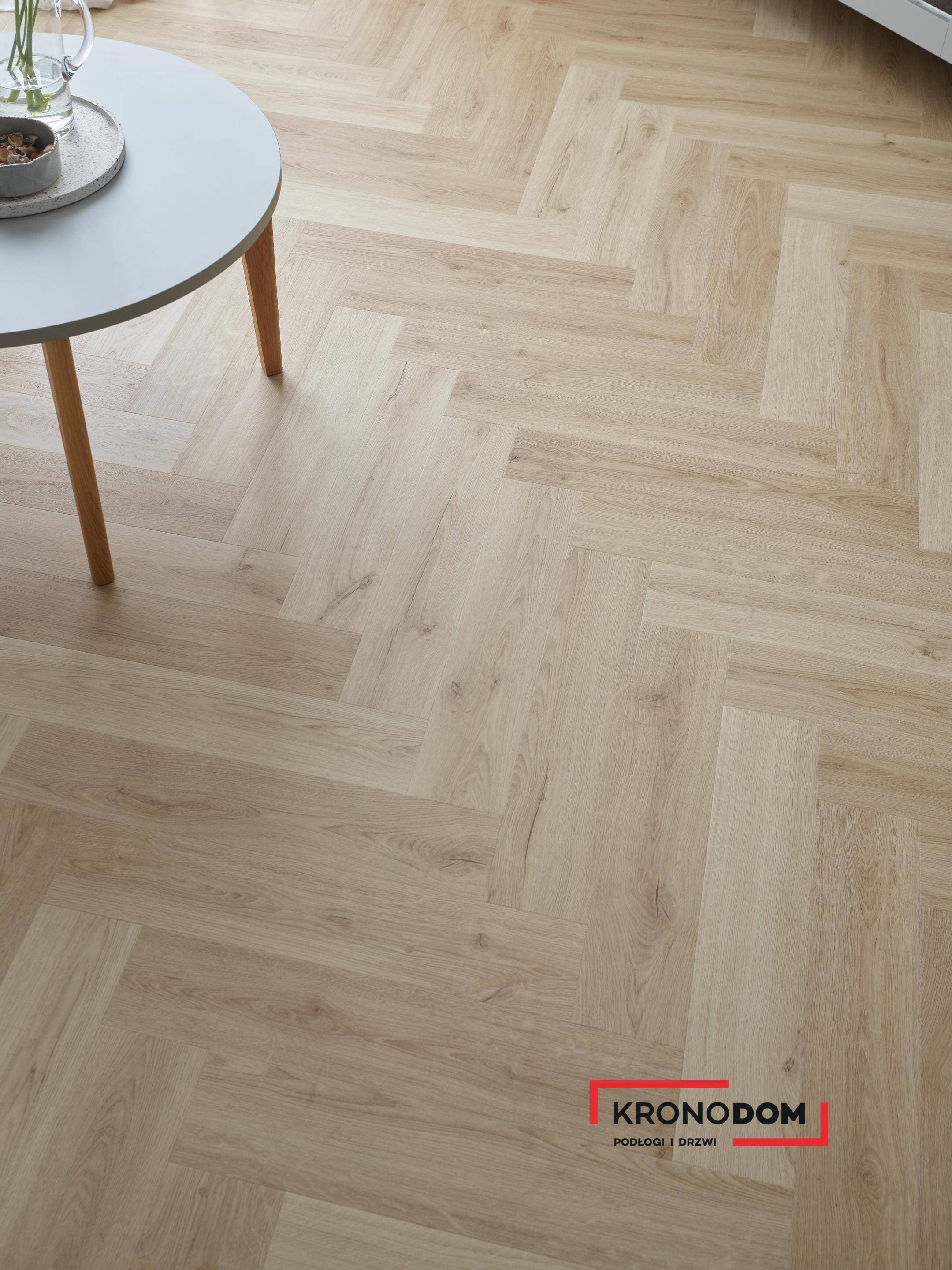 Panele winylowe VOX REGA HERRINGBONE michigan oak 6067552 klasa 33, gr.6mm, 4V (1op.=16szt.=1,4018m2) jodełka 5