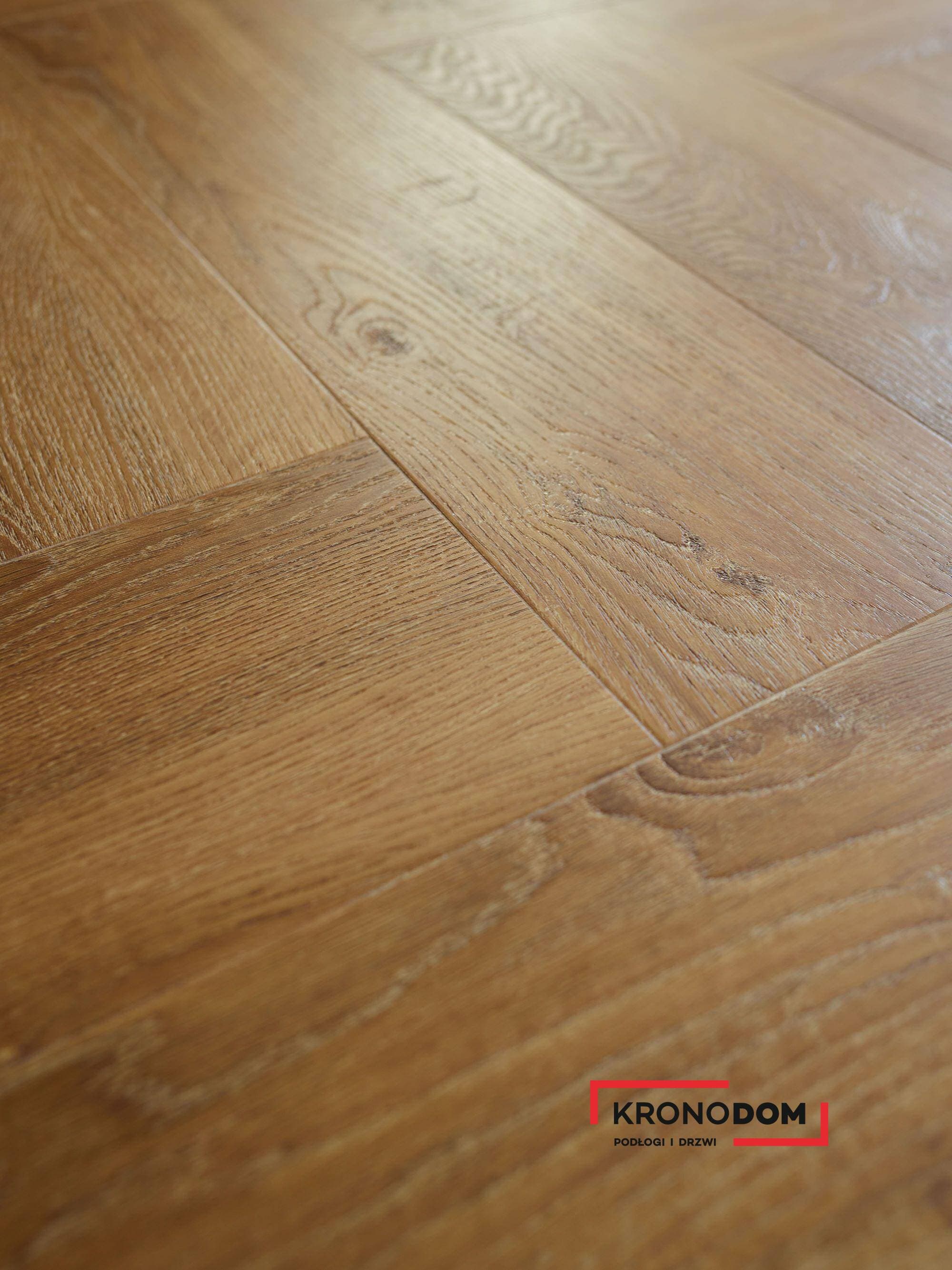 Panele winylowe VOX REGA HERRINGBONE phoenix oak 6067554 klasa 33, gr.6mm, 4V (1op.=16szt.=1,4018m2) jodełka 4