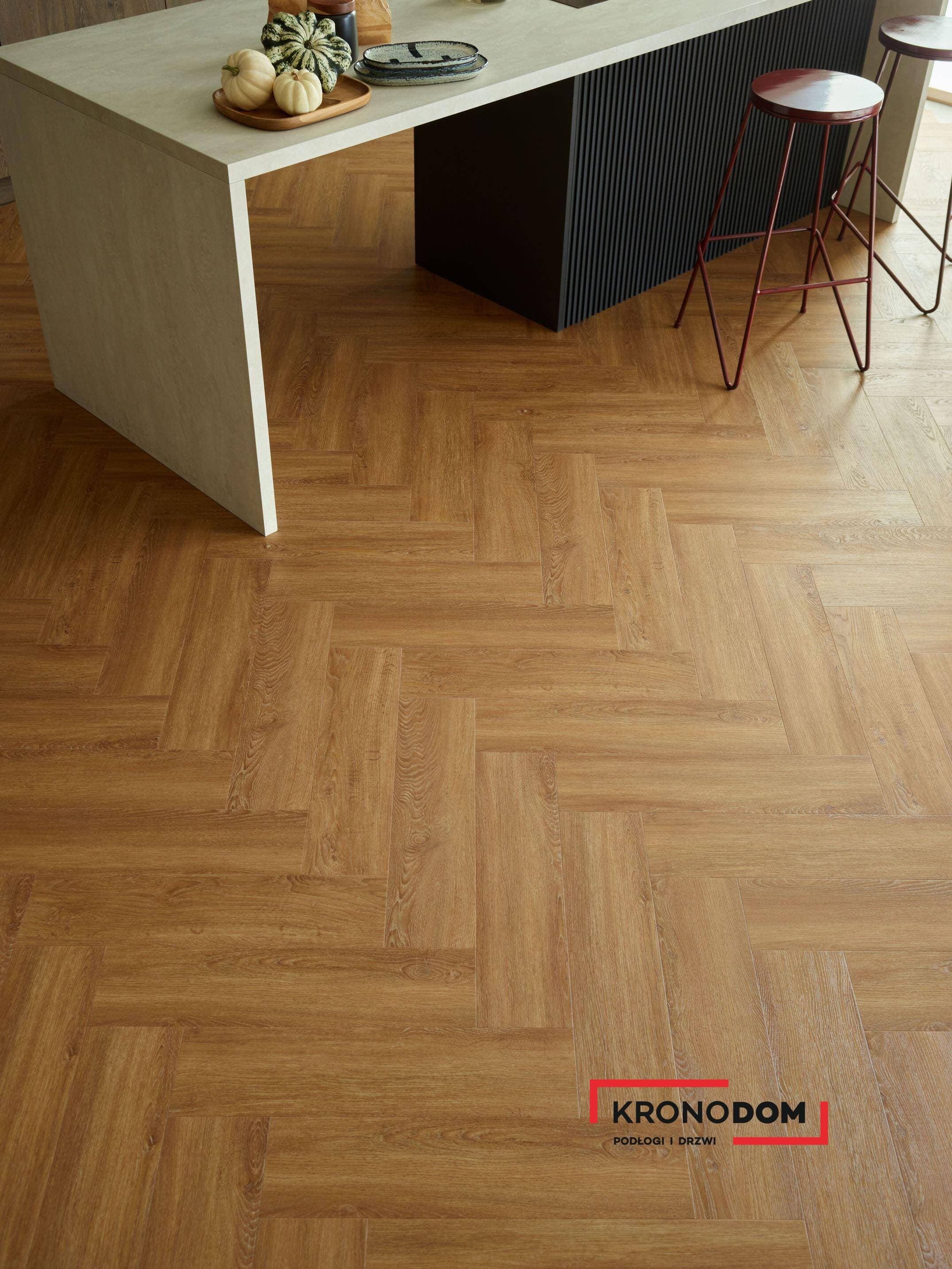 Panele winylowe VOX REGA HERRINGBONE phoenix oak 6067554 klasa 33, gr.6mm, 4V (1op.=16szt.=1,4018m2) jodełka 6