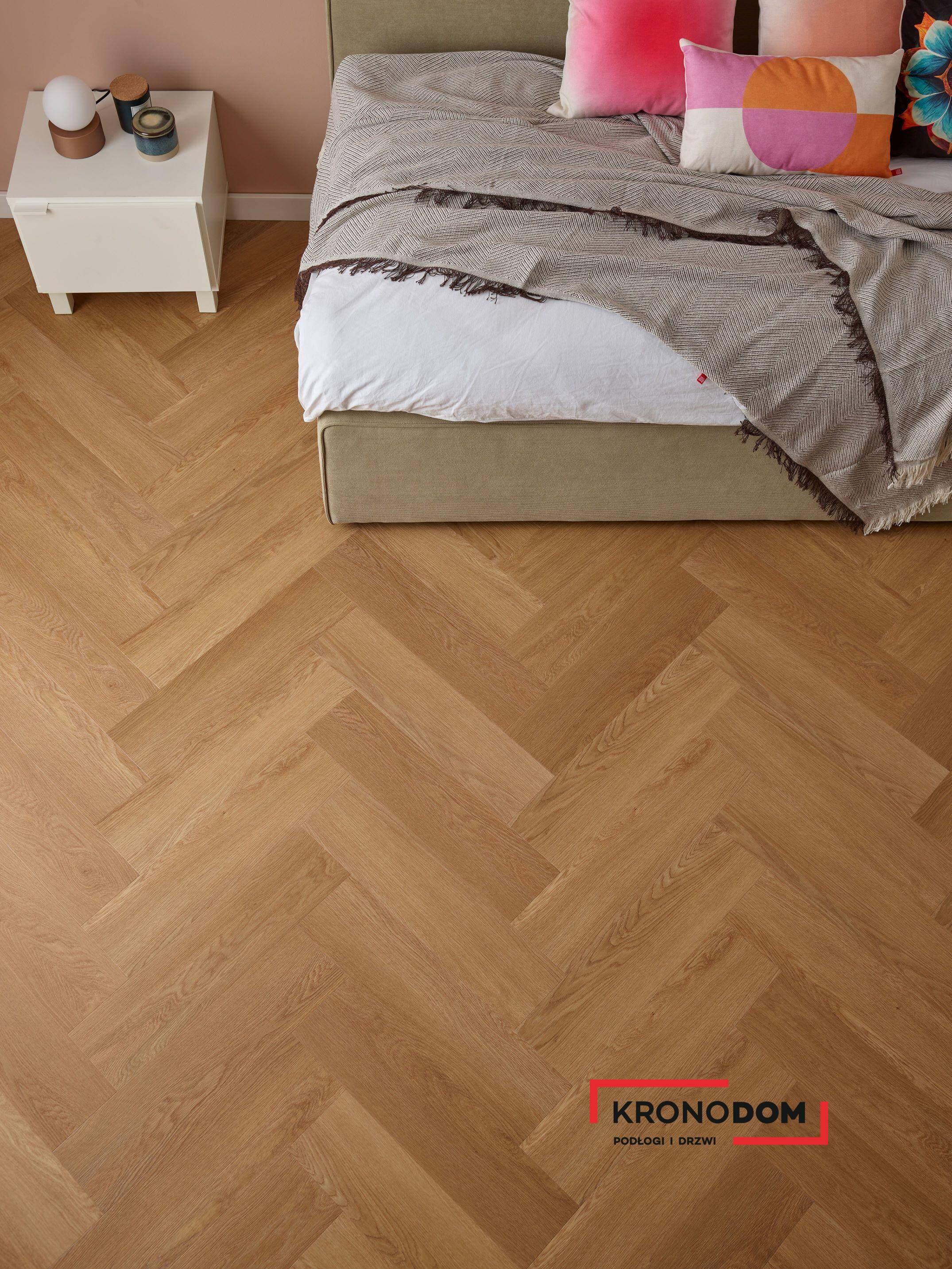 Panele winylowe VOX REGA HERRINGBONE montana oak 6067557 klasa 33, gr.6mm, 4V (1op.=16szt.=1,4018m2) jodełka 2