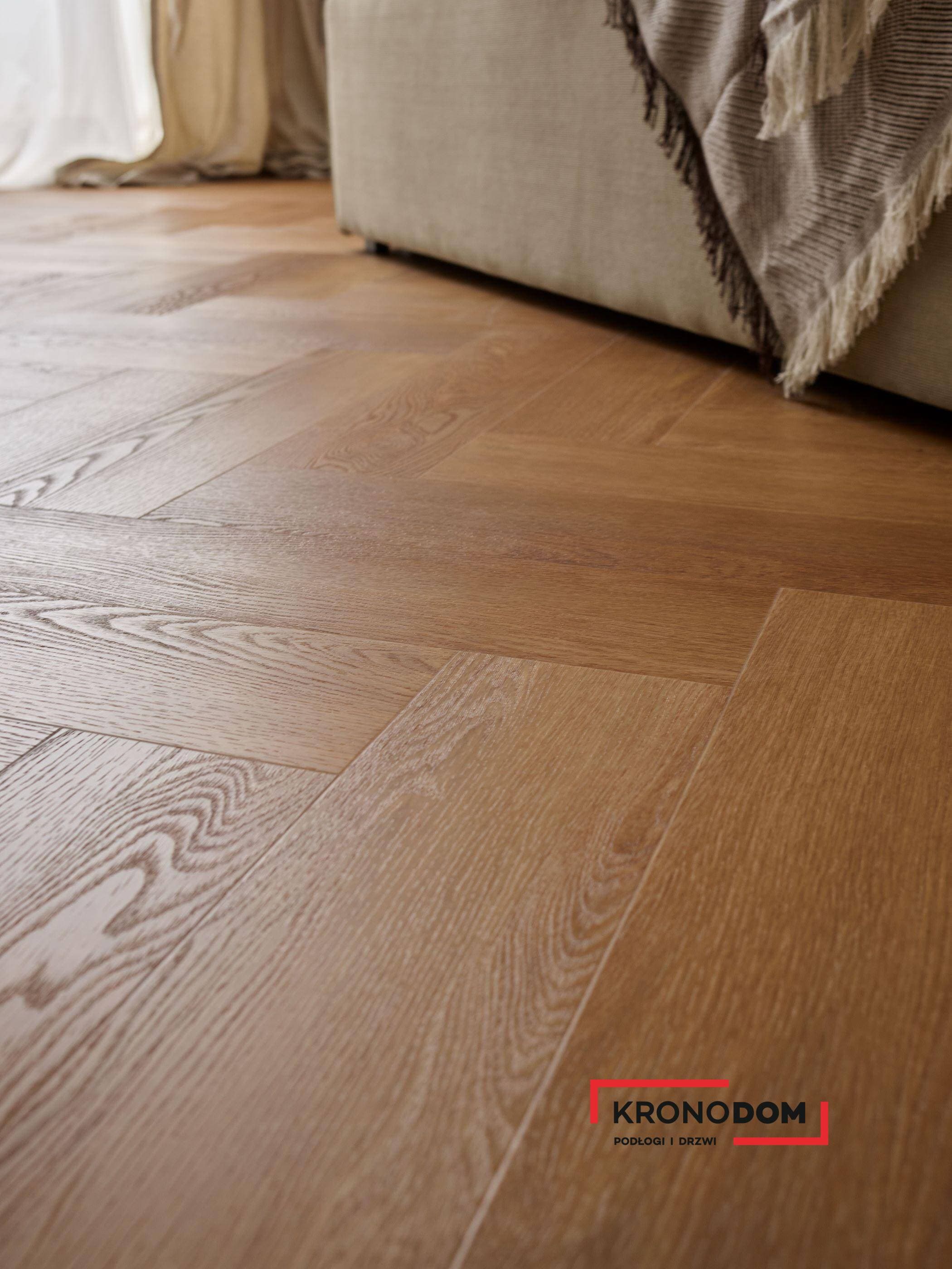 Panele winylowe VOX REGA HERRINGBONE montana oak 6067557 klasa 33, gr.6mm, 4V (1op.=16szt.=1,4018m2) jodełka 4