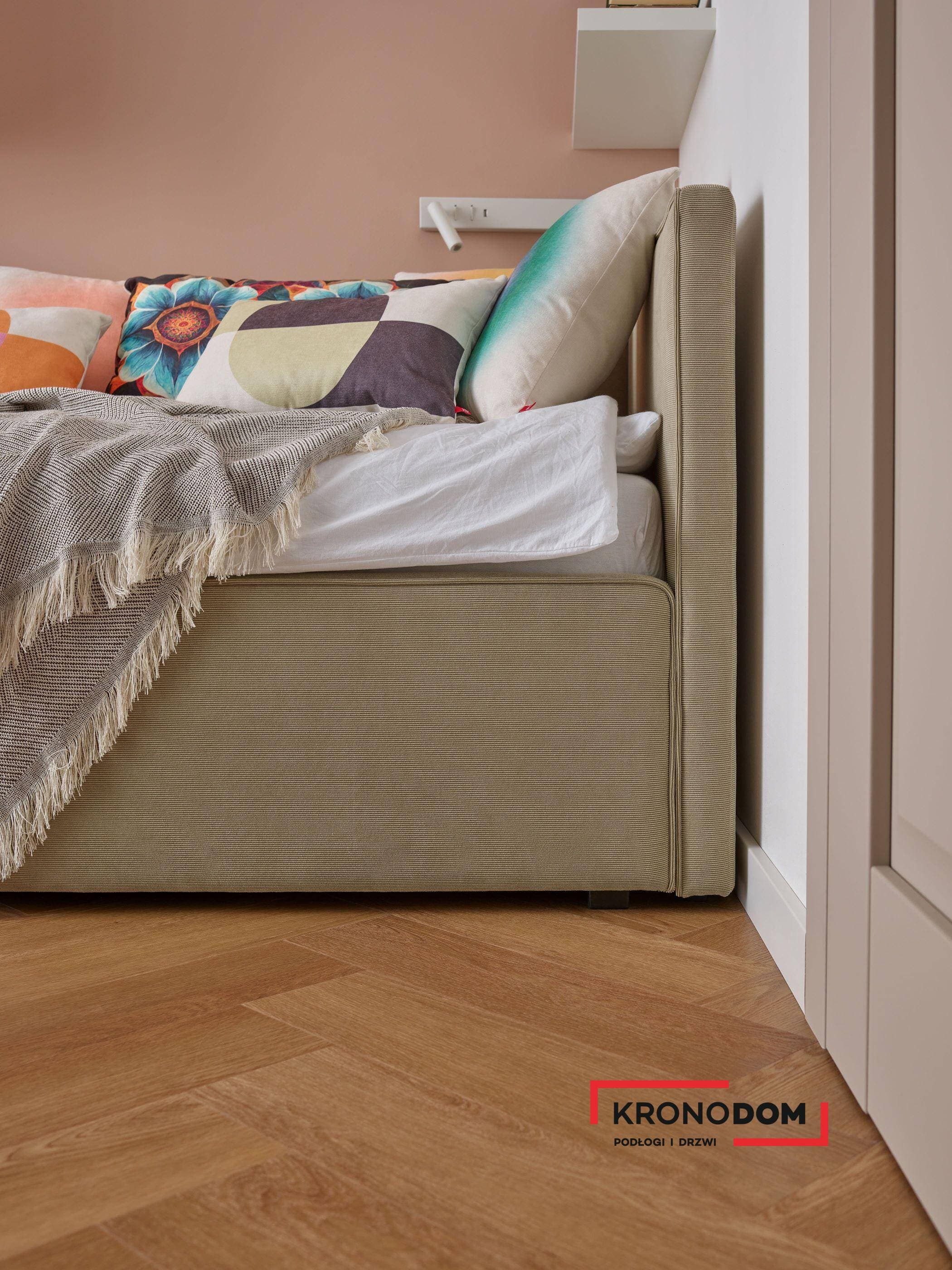 Panele winylowe VOX REGA HERRINGBONE montana oak 6067557 klasa 33, gr.6mm, 4V (1op.=16szt.=1,4018m2) jodełka 6