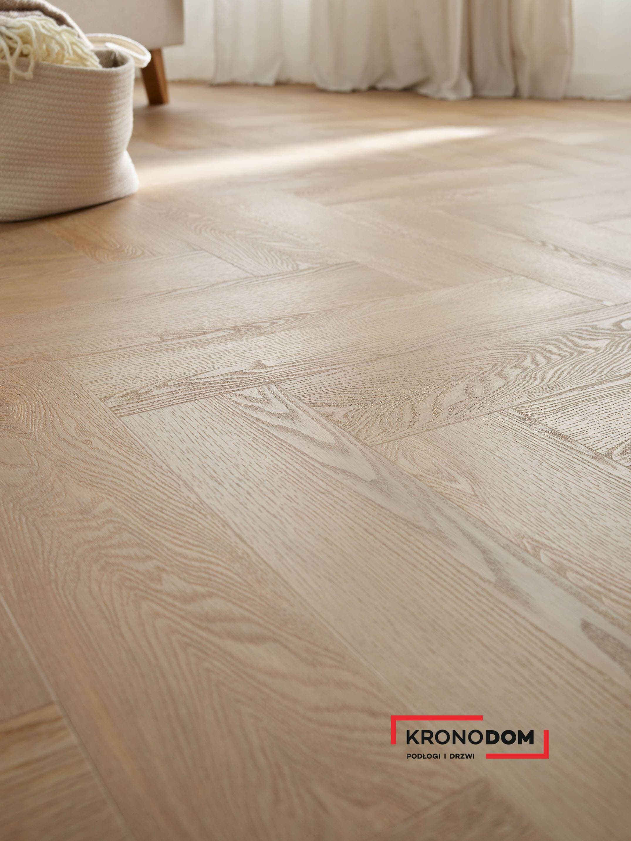 Panele winylowe VOX REGA HERRINGBONE iowa oak 6067558 klasa 33, gr.6mm, 4V (1op.=16szt.=1,4018m2) jodełka 2