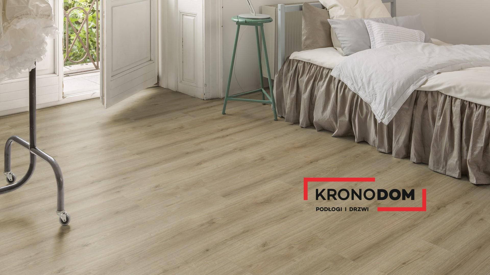 Panele podłogowe Kaindl CLASSIC STANDARD PLANK dąb evoke trend K4421 AC4, gr.8mm, 4V(1opk=9szt.=2,402m2) 8