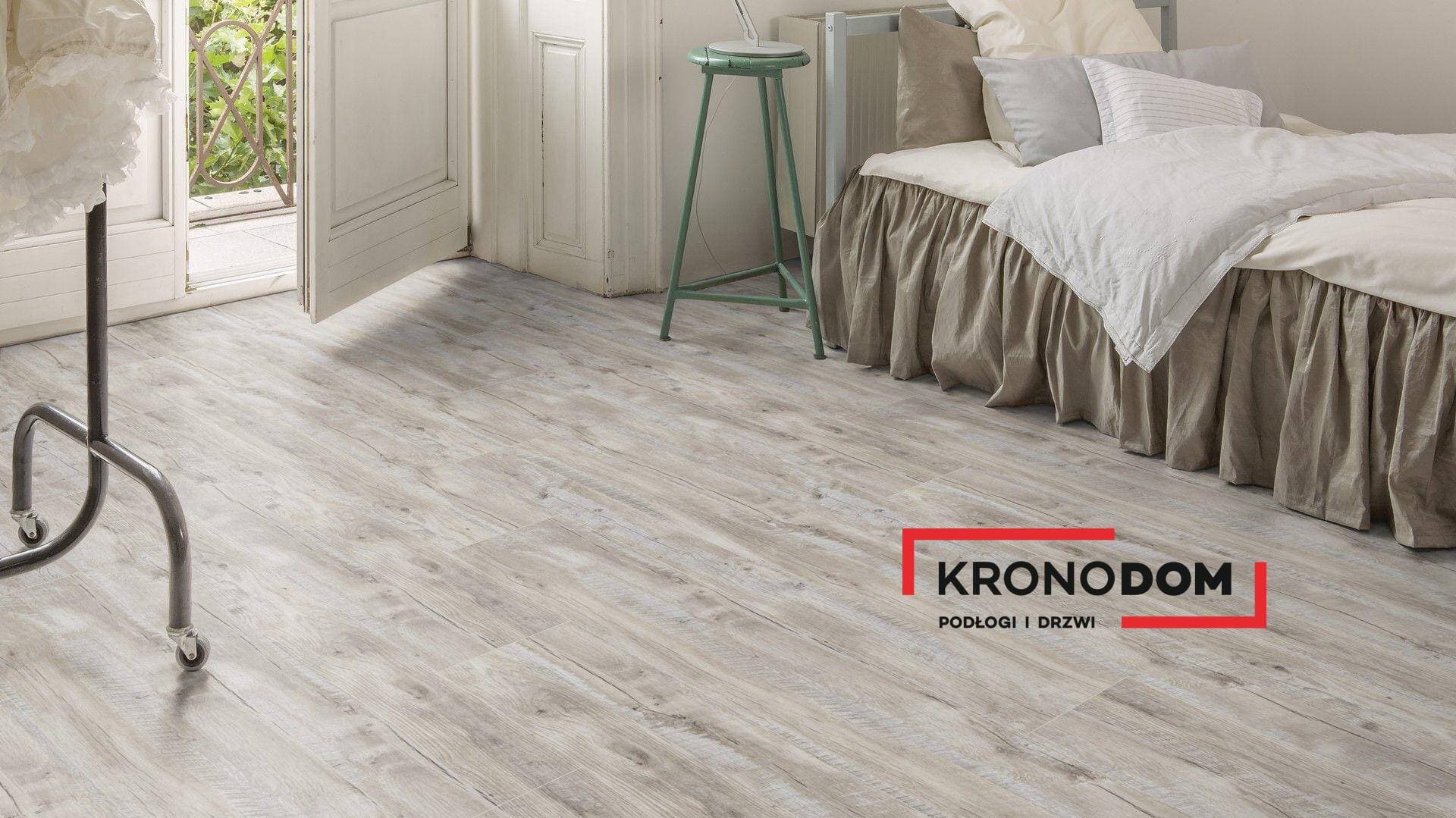 Panele podłogowe Kaindl CLASSIC WIDE PLANK dąb bjorg K39058 AC4, gr.8mm, 4V(1opk=8szt.=2,70m2) 3