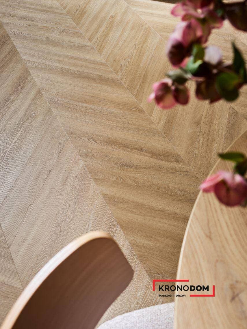 Panele winylowe VOX VINTRA CHEVRON SPC Imperia Oak 6077611 klasa 33, gr.6mm, 4V (1op=18szt.=1,35 m2) jodełka francuska