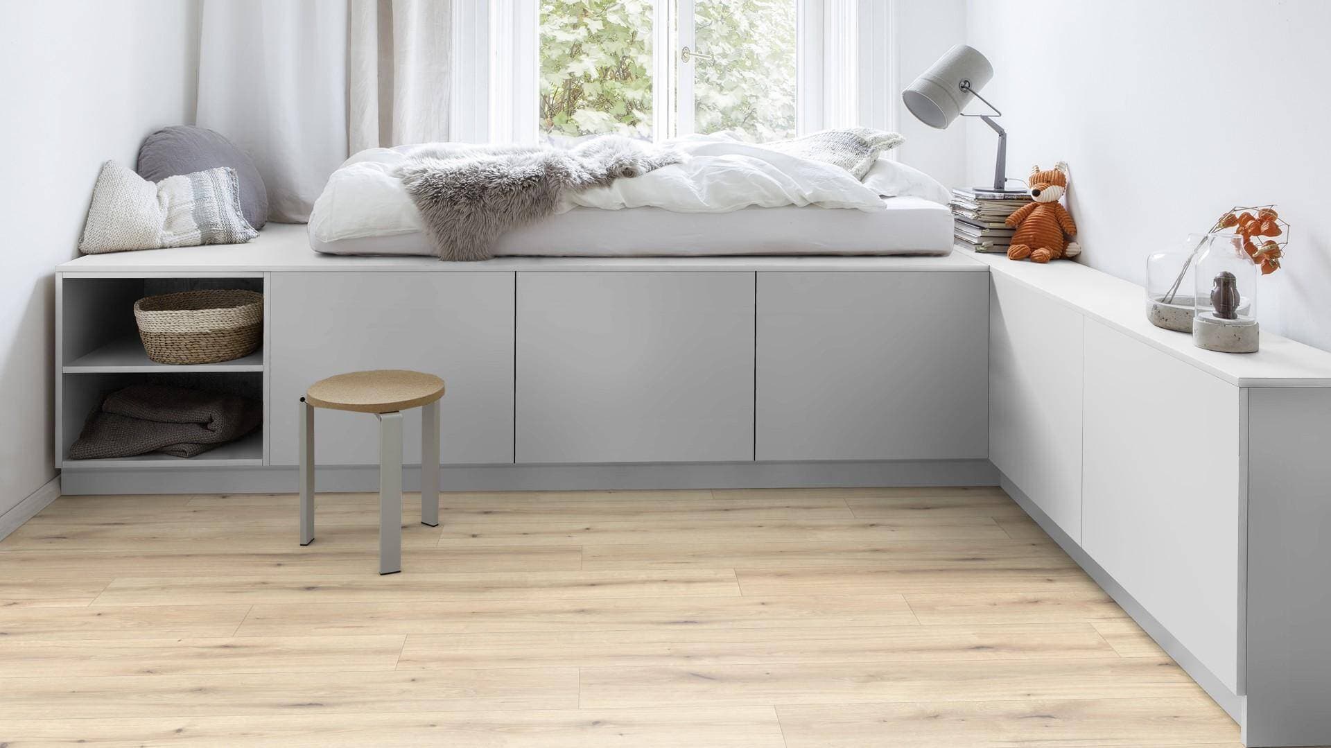 Panele podłogowe Kaindl CLASSIC SMART PLANK AQUA PRO dąb evoke vanilla K2205, AC5, gr.8mm, 4V(1opk=6szt.=2,55m2) 6