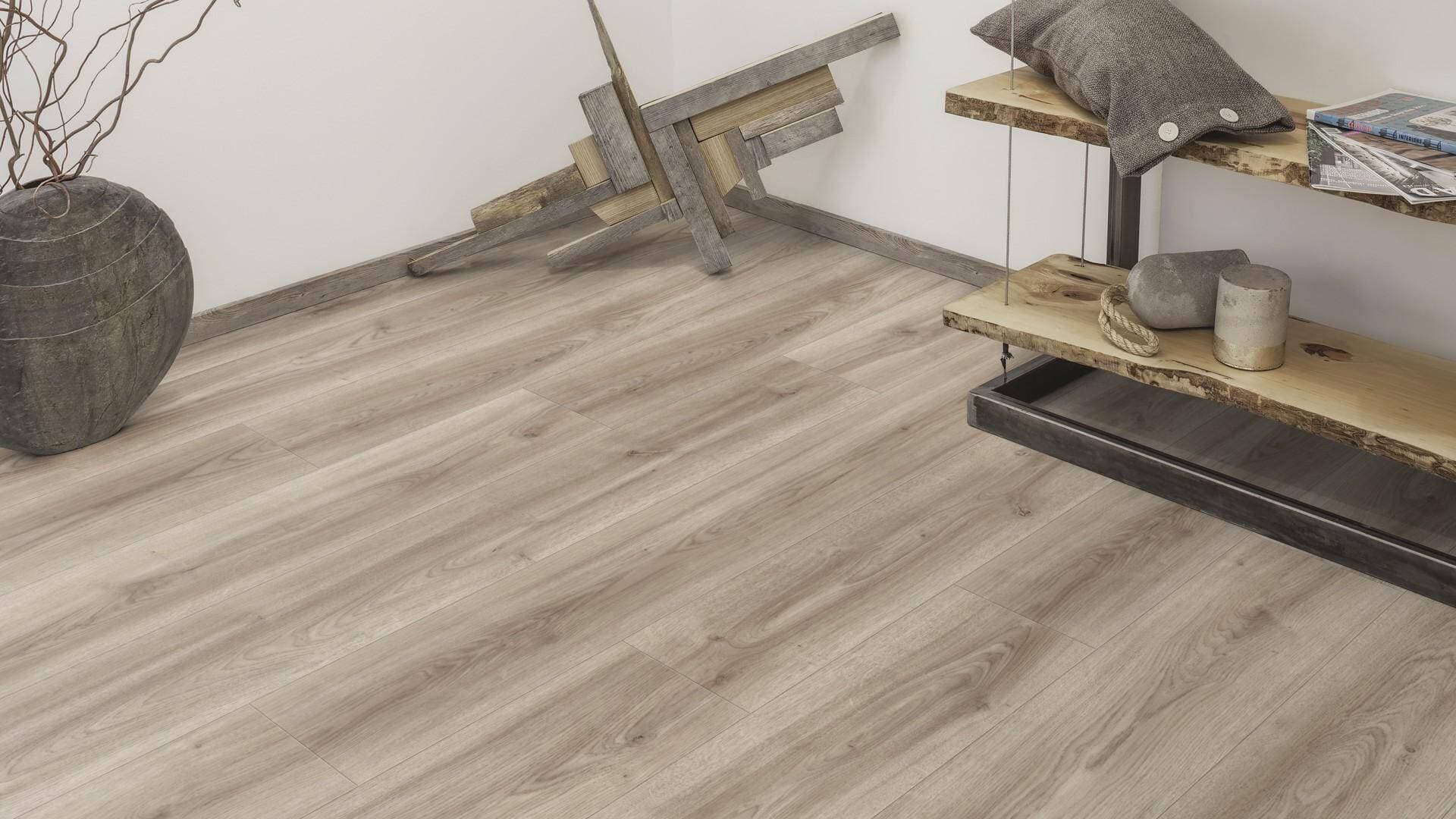 Panele podłogowe Kaindl NATURAL STANDARD PLANK AQUA PRO dąb cordoba moderno K2240, AC5, gr.8mm, 4V(1opk=9szt.=2,402m2) 14