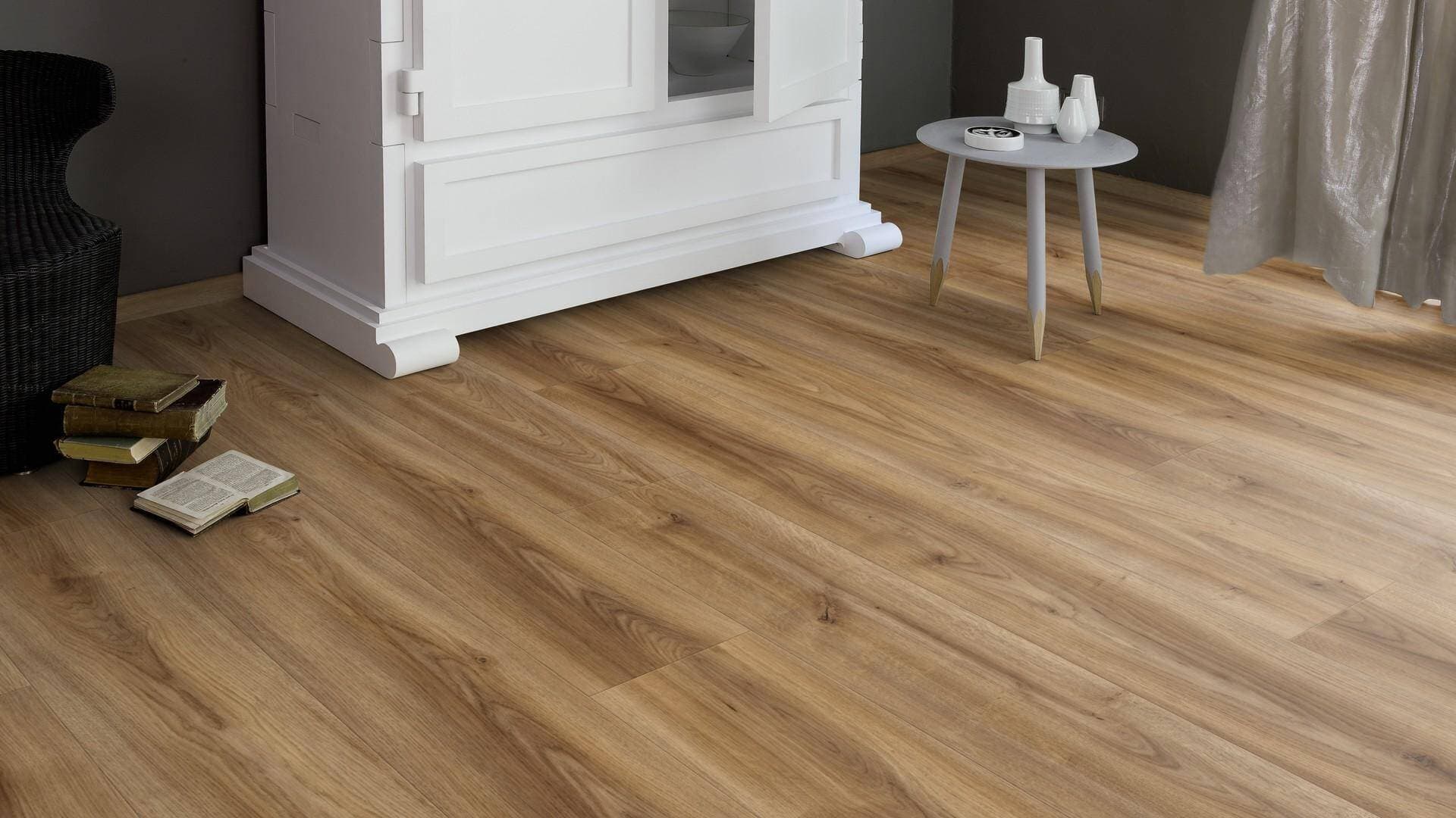 Panele podłogowe Kaindl NATURAL STANDARD PLANK AQUA PRO dąb cordoba noble K2242, AC5, gr.8mm, 4V(1opk=9szt.=2,402m2) 7