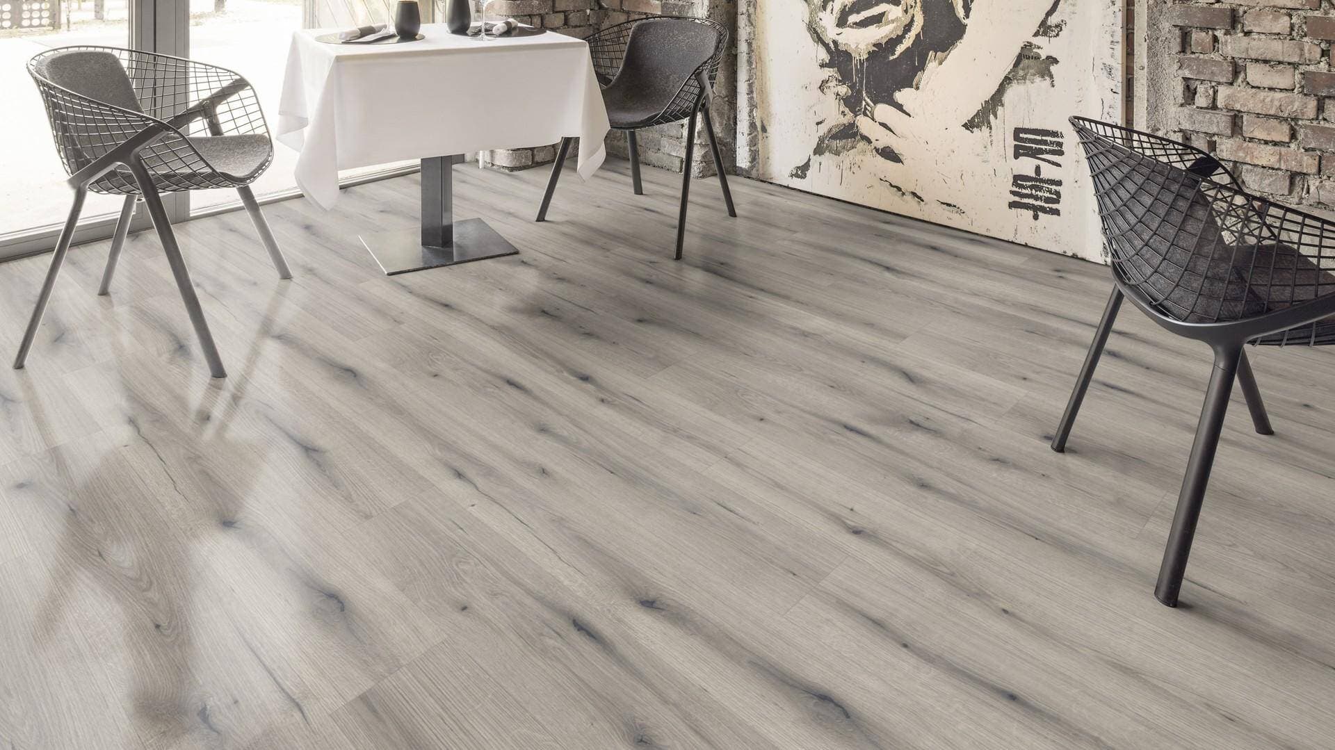 Panele podłogowe Kaindl NATURAL STANDARD PLANK AQUA PRO dąb evoke knot solano K5576, AC5, gr.8mm, 4V(1opk=9szt.=2,402m2) 14