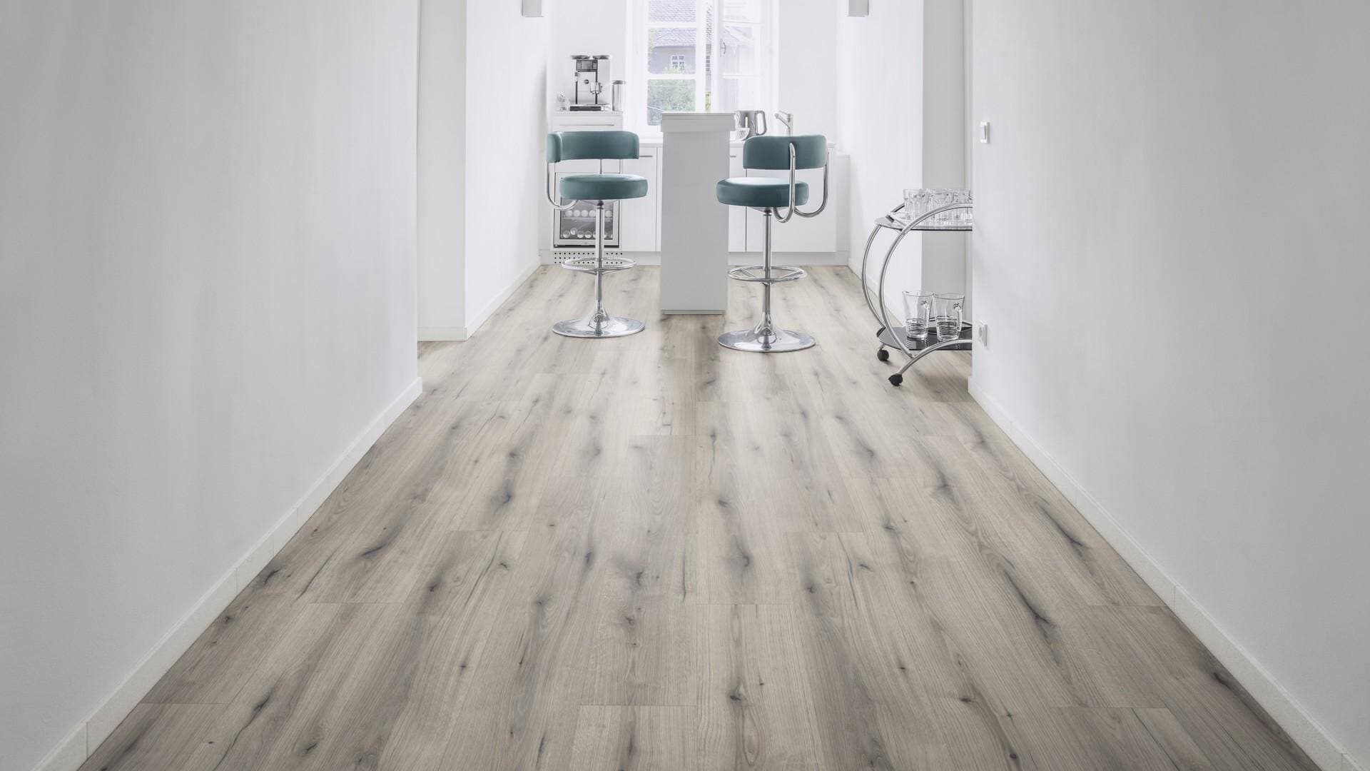 Panele podłogowe Kaindl NATURAL STANDARD PLANK AQUA PRO dąb evoke knot solano K5576, AC5, gr.8mm, 4V(1opk=9szt.=2,402m2) 20