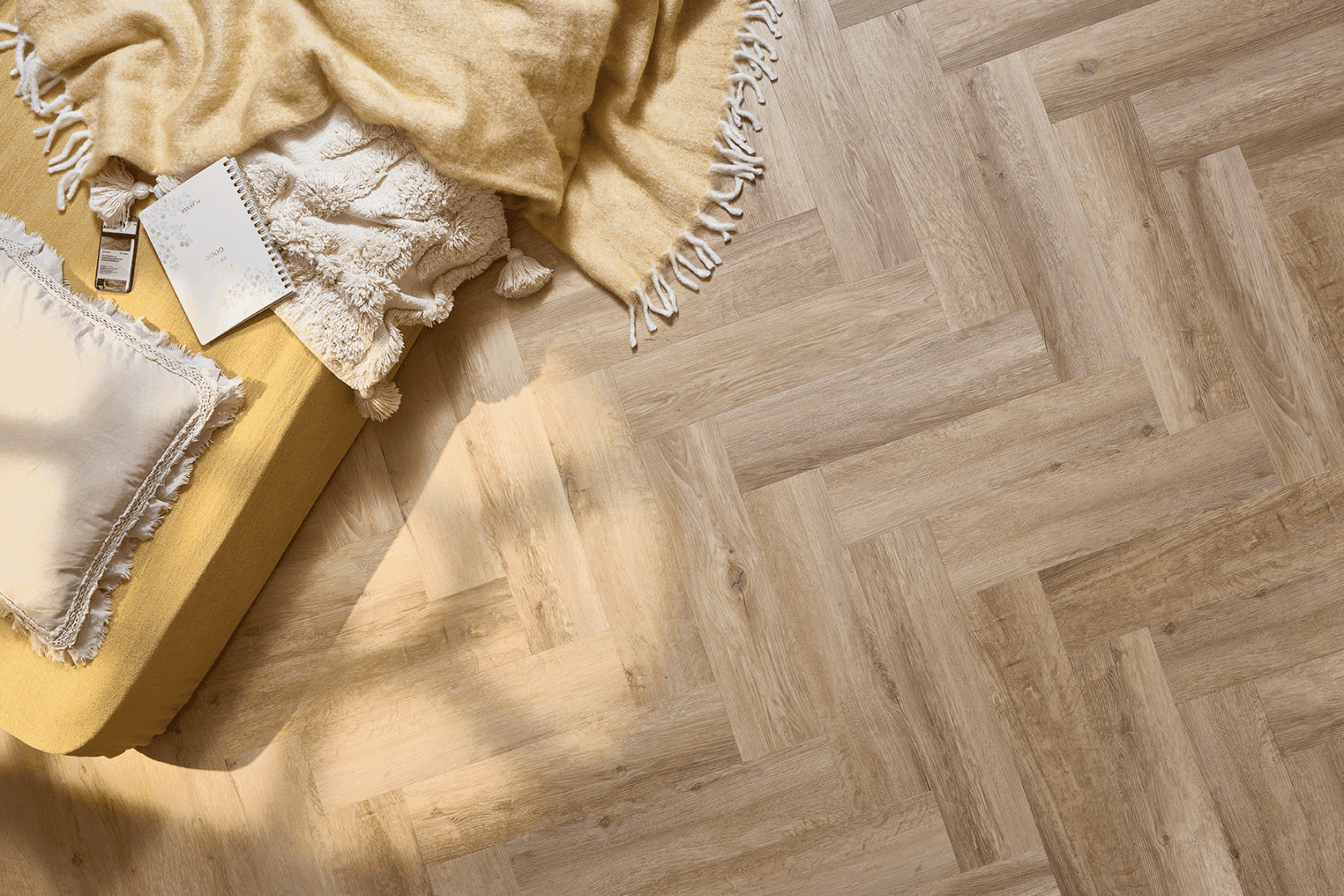 Panele winylowe ARBITON AMARON HERRINGBONE dąb Windsor CA 184 klasa 33, gr.5mm, 4V (1op.=16szt.=1,402m2) jodełka 6