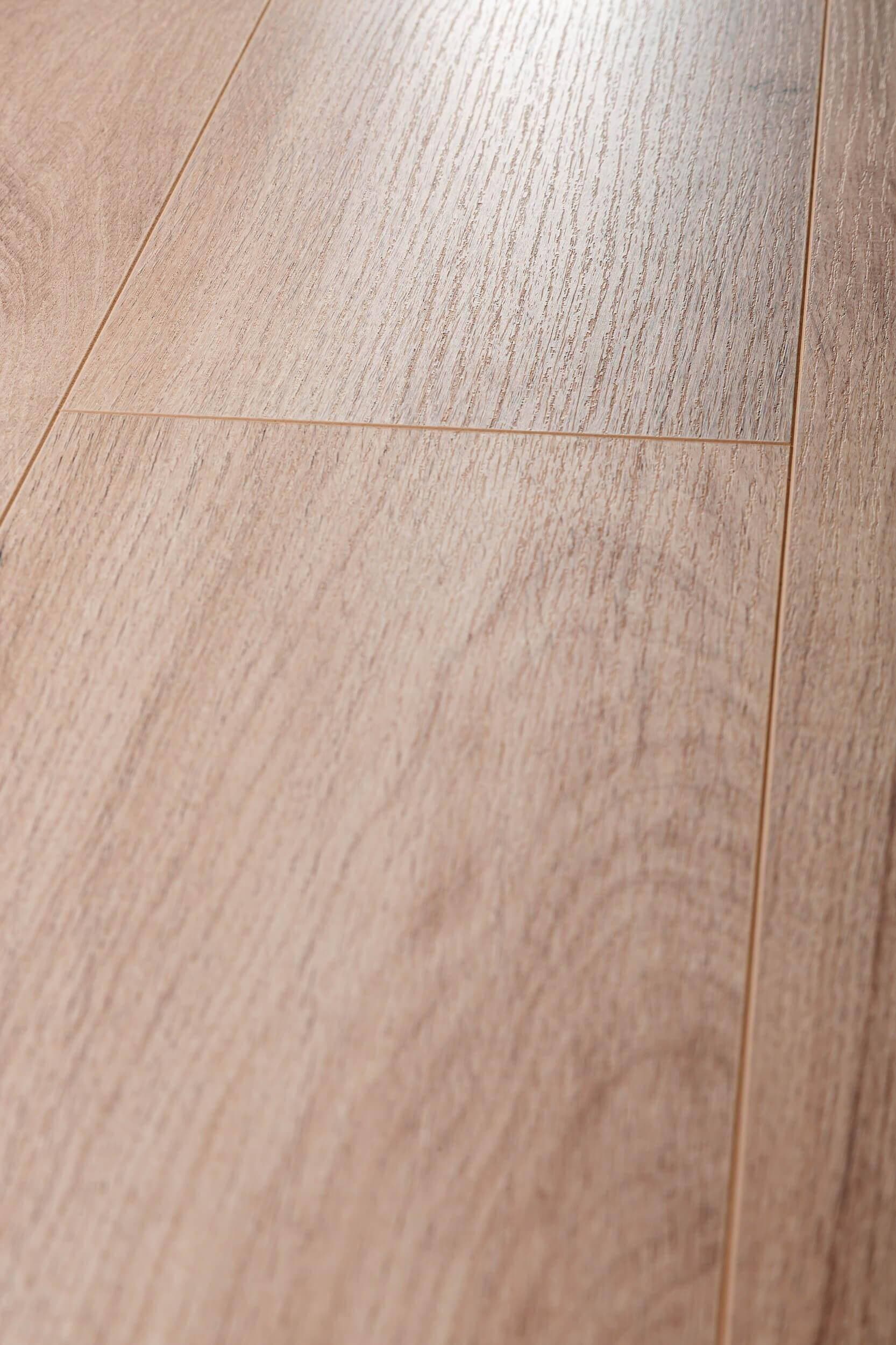 Panele podłogowe PREMIUM FLOOR ULTRA PLUS dąb sękaty 88297 AC5, gr.8mm, 4V (1 opk.=9szt.=2,179m2) 2