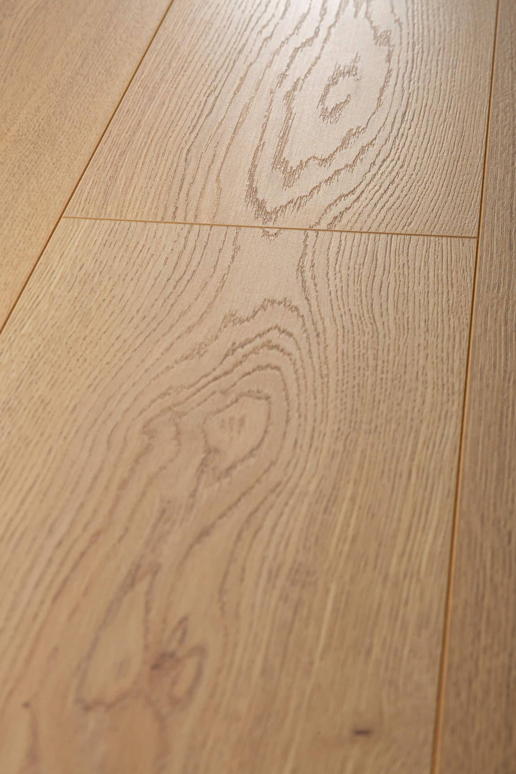 Panele podłogowe PREMIUM FLOOR ULTRA PLUS dąb miodowy 88493 AC5, gr.8mm, 4V (1 opk.=9szt.=2,179m2) 2