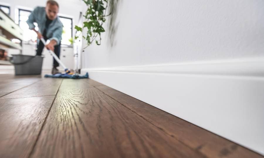 Listwa przypodłogowa VOX ESPUMO 202 jasnoszara wysokość 8 cm, szerokość krycia 1,6 cm dł 2400cm 4