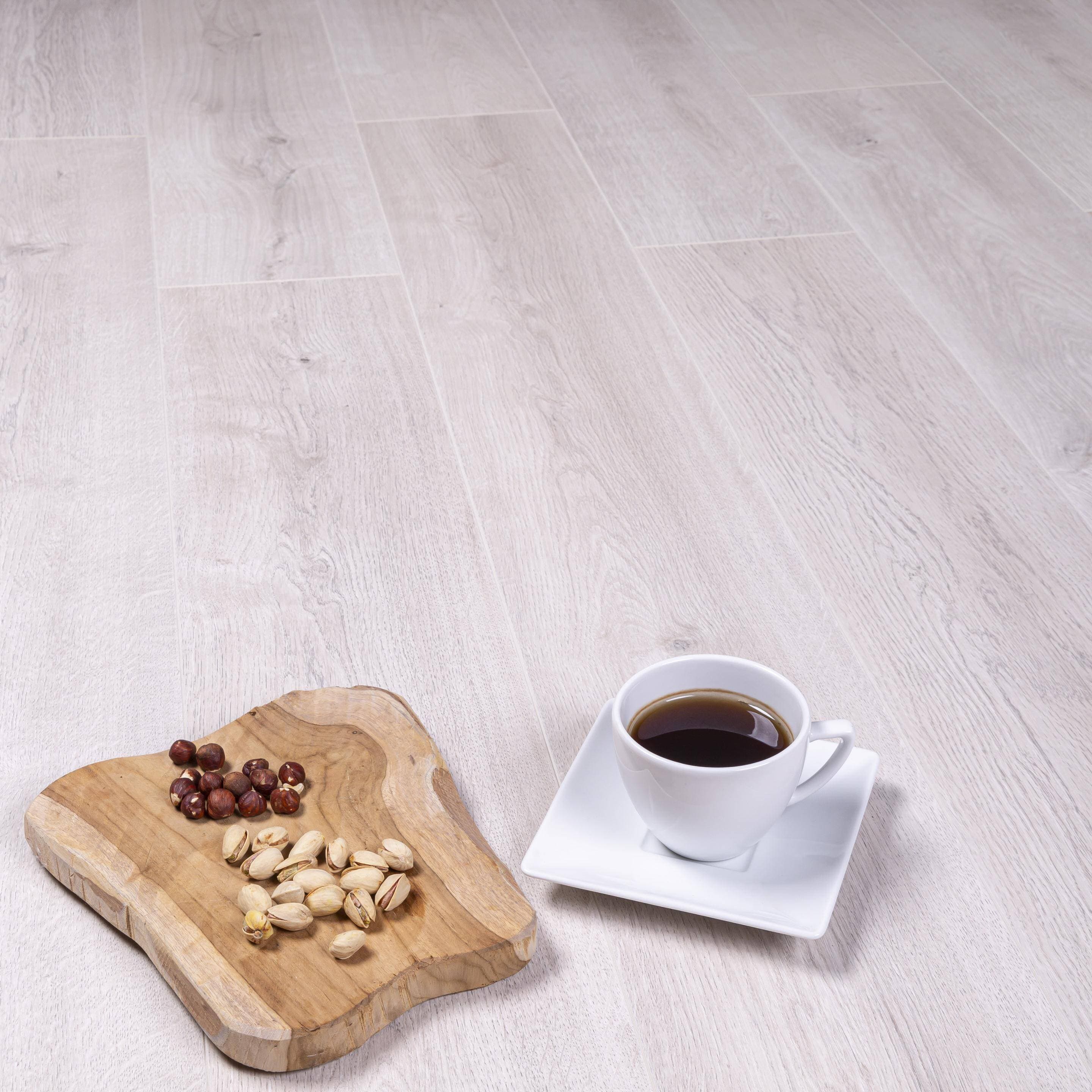 Panele podłogowe PREMIUM FLOOR ULTRA dąb biały 88743 AC4, gr.8mm, 4V (1 opk.=9szt.=2,179m2) 2