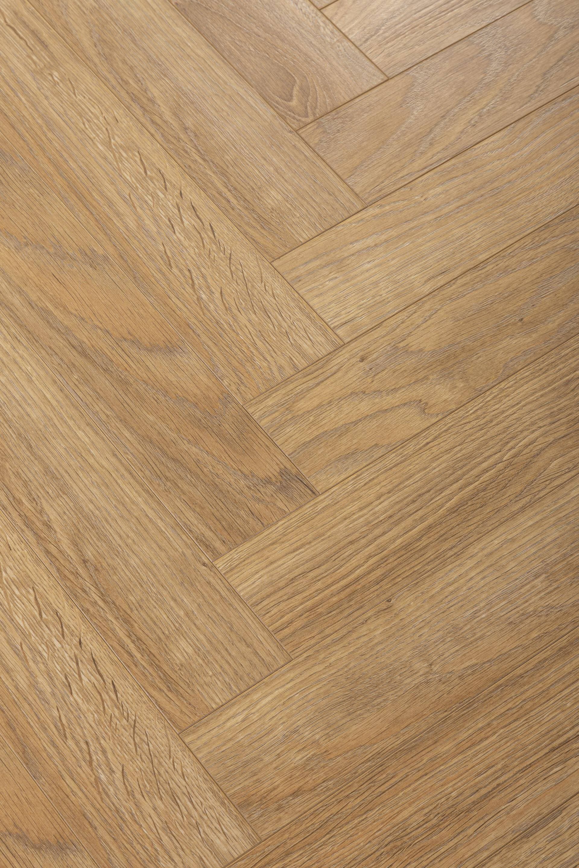 Panele podłogowe PREMIUM FLOOR MAISON+ dąb belweder 87047 AC5, gr.8mm, 4V (1 opk.=24szt.=1,02m2) jodełka klepka B
