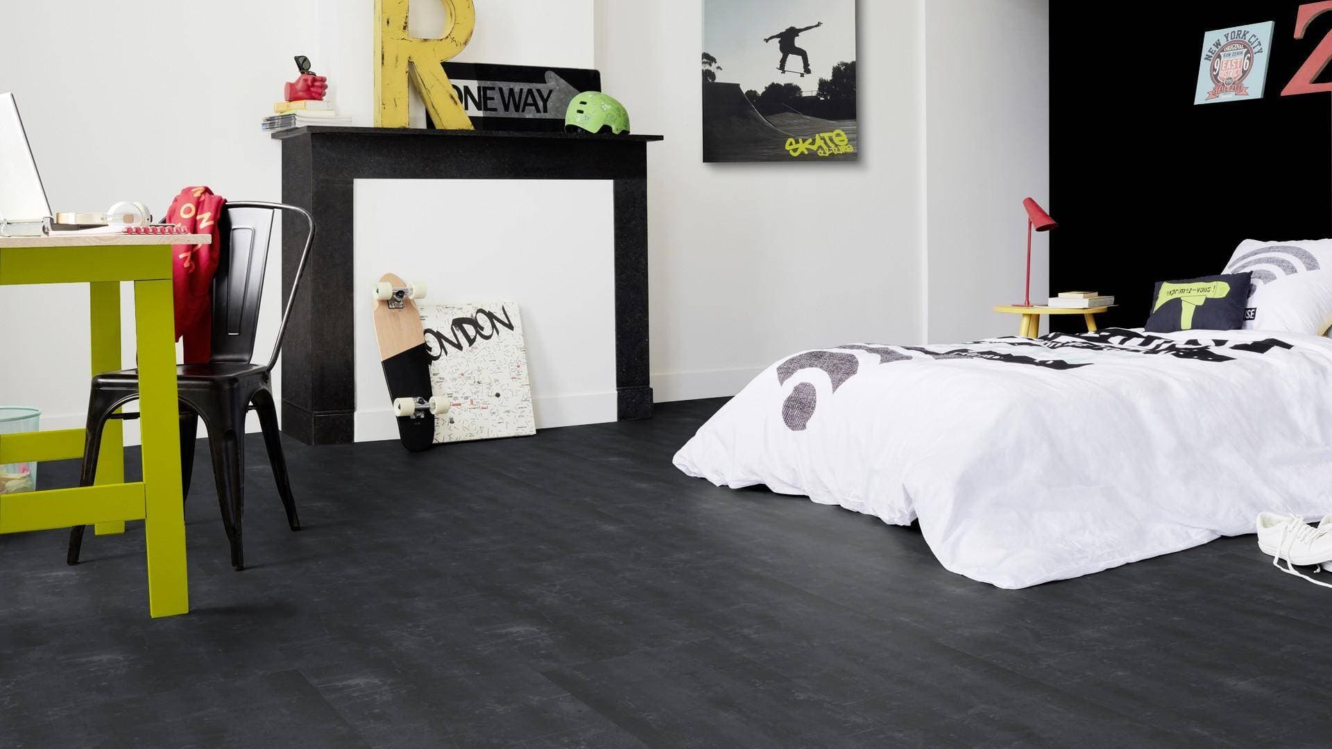 Panele winylowe Tarkett STARFLOOR SOLID 55 composite black 36022074 klasa 33, gr.5mm, 4V (1opk.=8szt.=1,56m2) 4