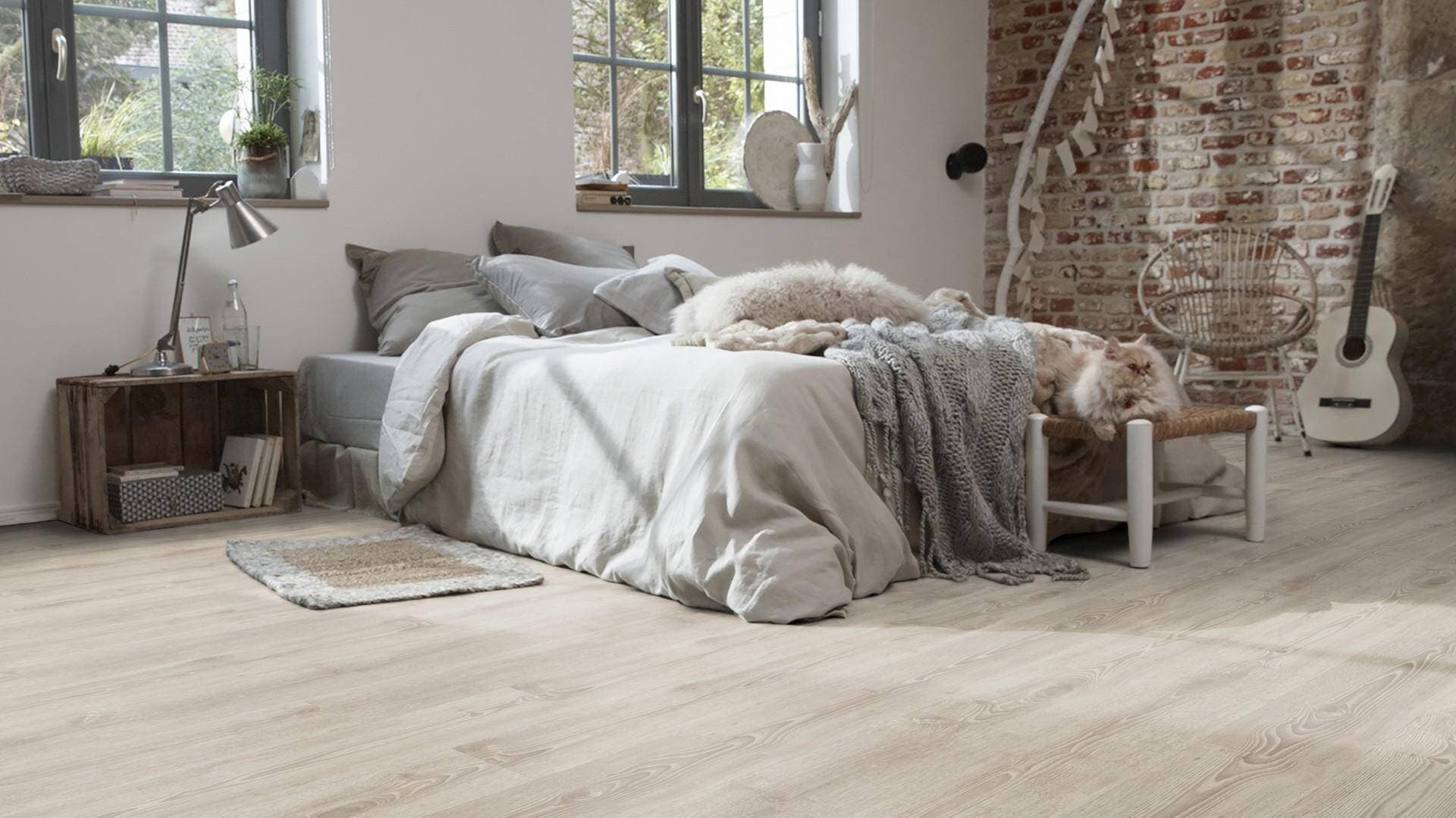 Panele winylowe Tarkett STARFLOOR SOLID 55 scandinavian oak medium beige 36021101 klasa 33, gr.5mm, 4V (1opk.=7szt.=1,61m2) 10
