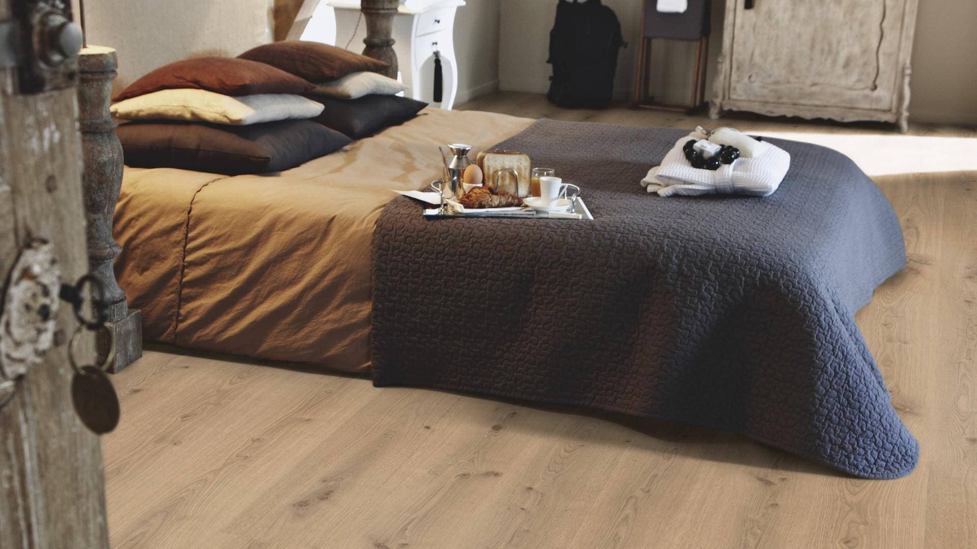 Panele winylowe Tarkett STARFLOOR ULTIMATE 55 delicate oak chesnut 35992024 gr.6,5mm, 4V (1opk.=6szt.=1,281m2) 7