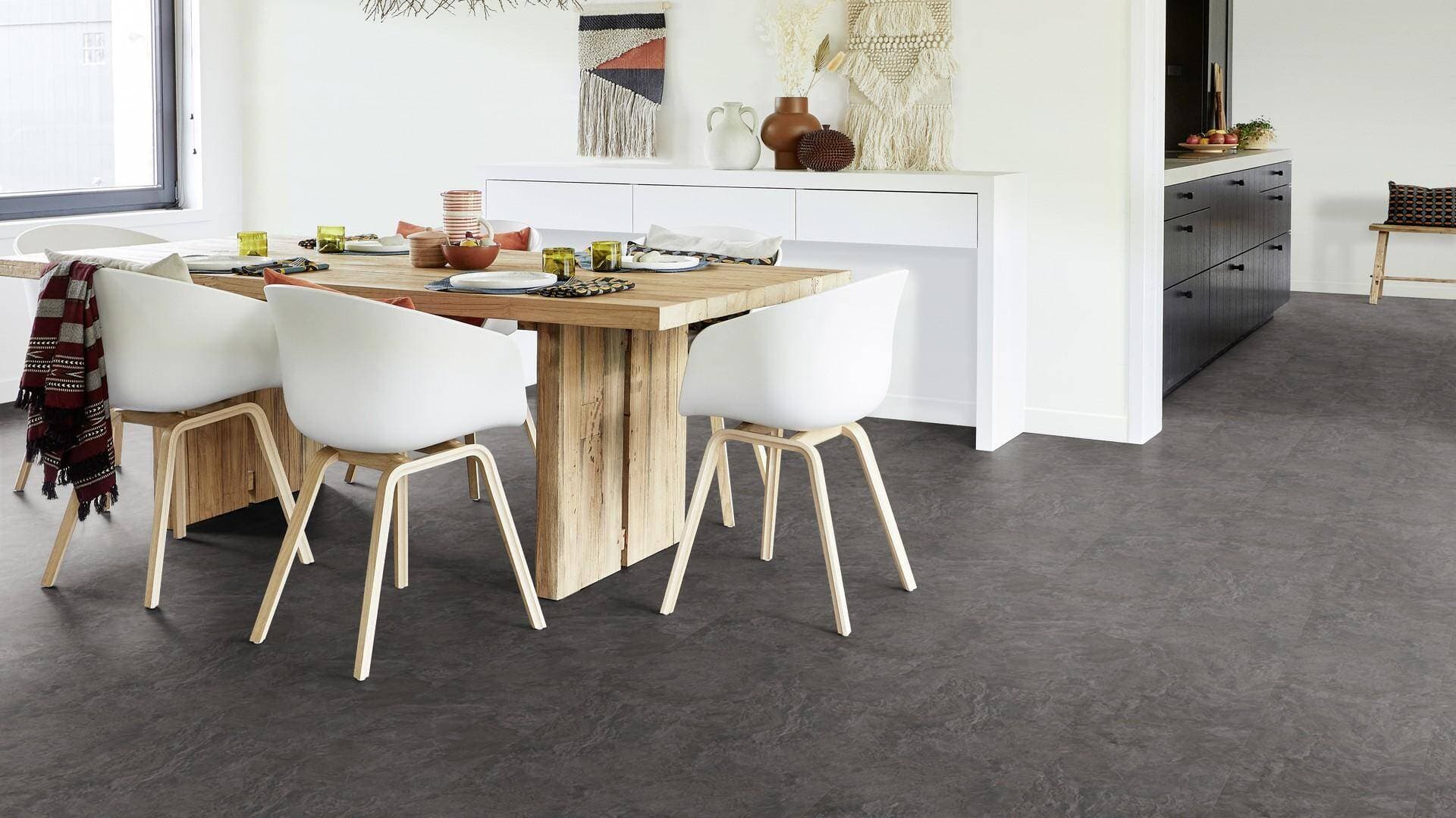 Panele winylowe Tarkett STARFLOOR ULTIMATE 55 old stone antracite 35993023 gr.6,5mm, 4V (1opk.=7szt.=1,26m2) płytki 15