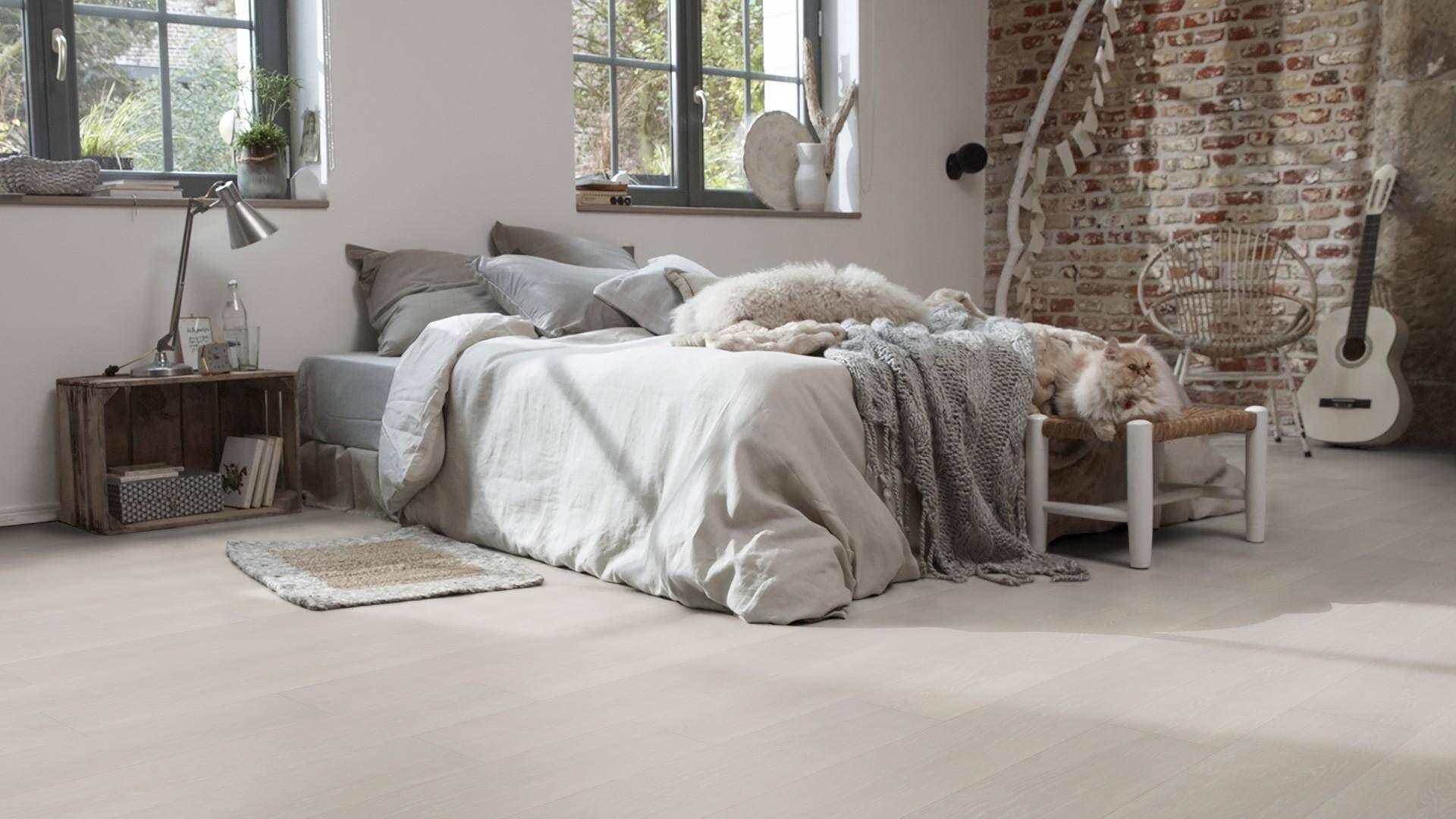 Panele winylowe Tarkett STARFLOOR ULTIMATE 30 lakeside oak lightwashed 36004005 gr.5mm, 4V (1opk.=8szt.=1,727m2) 16