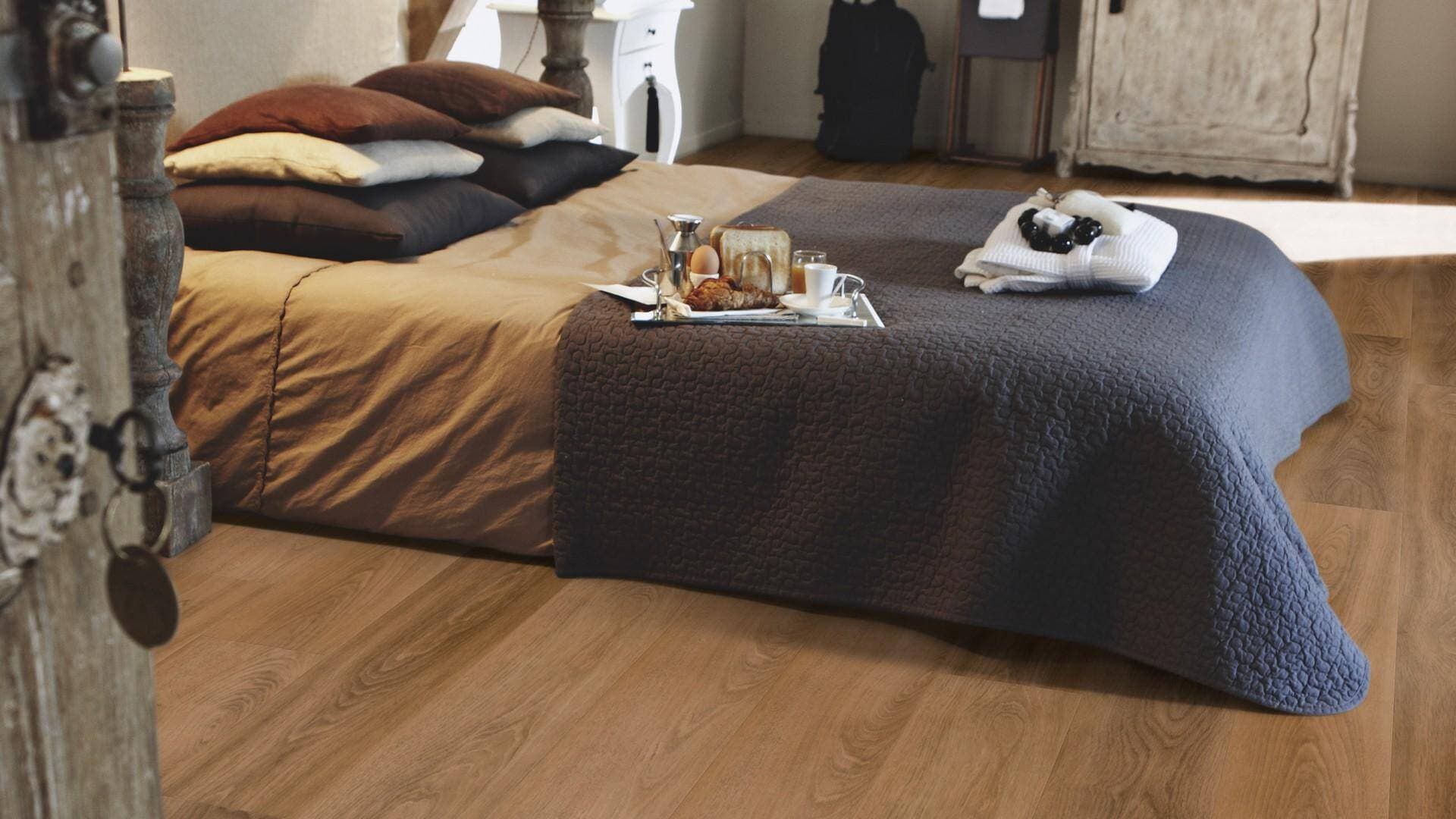 Panele winylowe Tarkett STARFLOOR ULTIMATE 30 liguria oak nutmeg 36004006 gr.5mm, 4V (1opk.=8szt.=1,727m2) 5