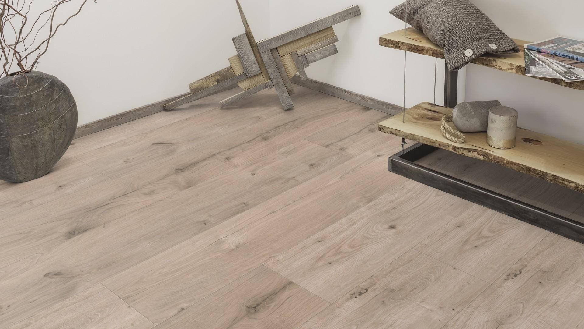 Panele podłogowe Kaindl CLASSIC WIDE PLANK dąb ferrara chillwond K2144 AC4, gr.8mm, 4V(1opk=8szt.=2,70m2) 8