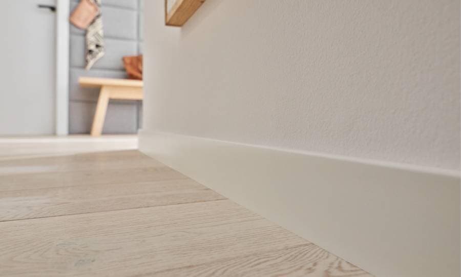 Listwa przypodłogowa VOX ESPUMO 101 biała wysokość 6,5 cm, szerokość krycia 1,6 cm, dł 2400 cm 11