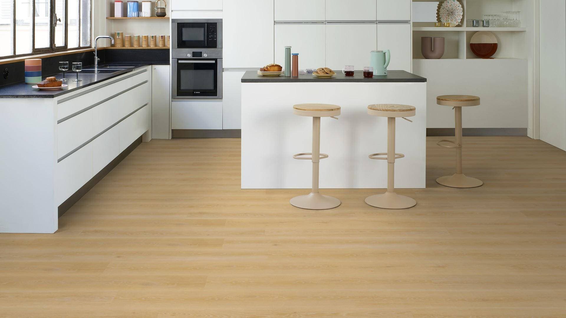 Panele winylowe Tarkett ESSENCE RIGID 30 tribe oak light natural 260032007 klasa 31, gr.5mm, 4V (1opk.=9szt.=2,17m2) 14
