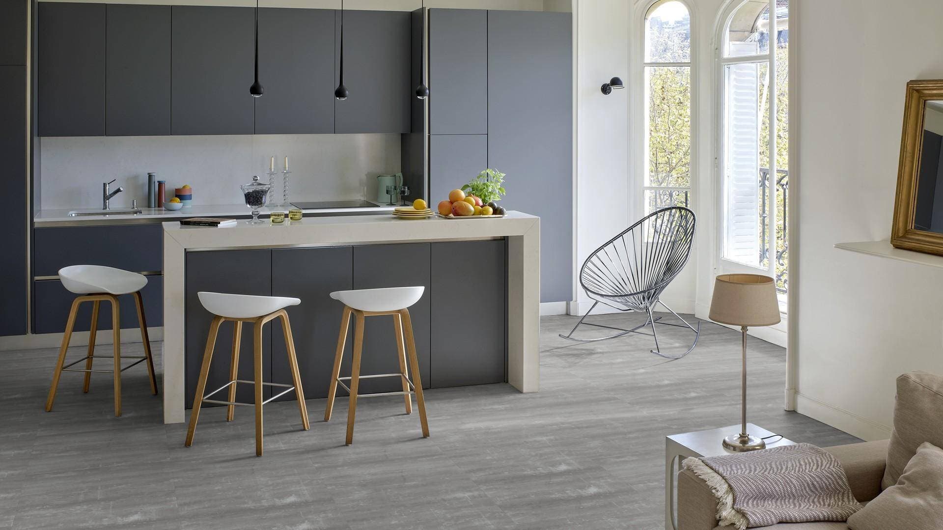 Panele winylowe Tarkett ESSENCE RIGID 30 scratched cement grey 260033010 klasa 31, gr.5mm, 4V (1opk.=11szt.=2,25m2) płytki 10