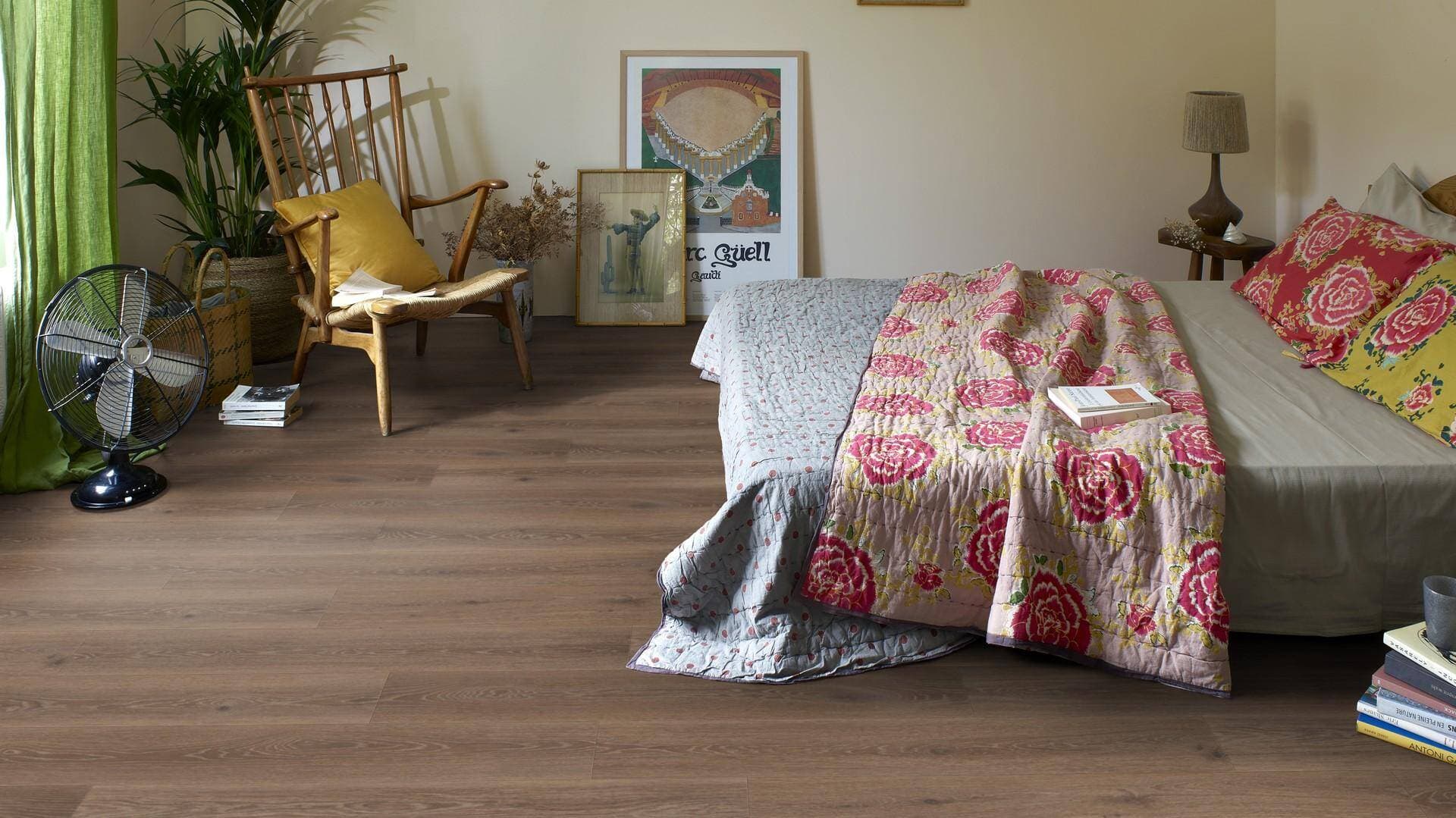 Panele winylowe Tarkett ESSENCE RIGID 55 tribe oak mocha 260030009 klasa 33, gr.5mm, 4V (1opk.=9szt.=2,17m2) 12