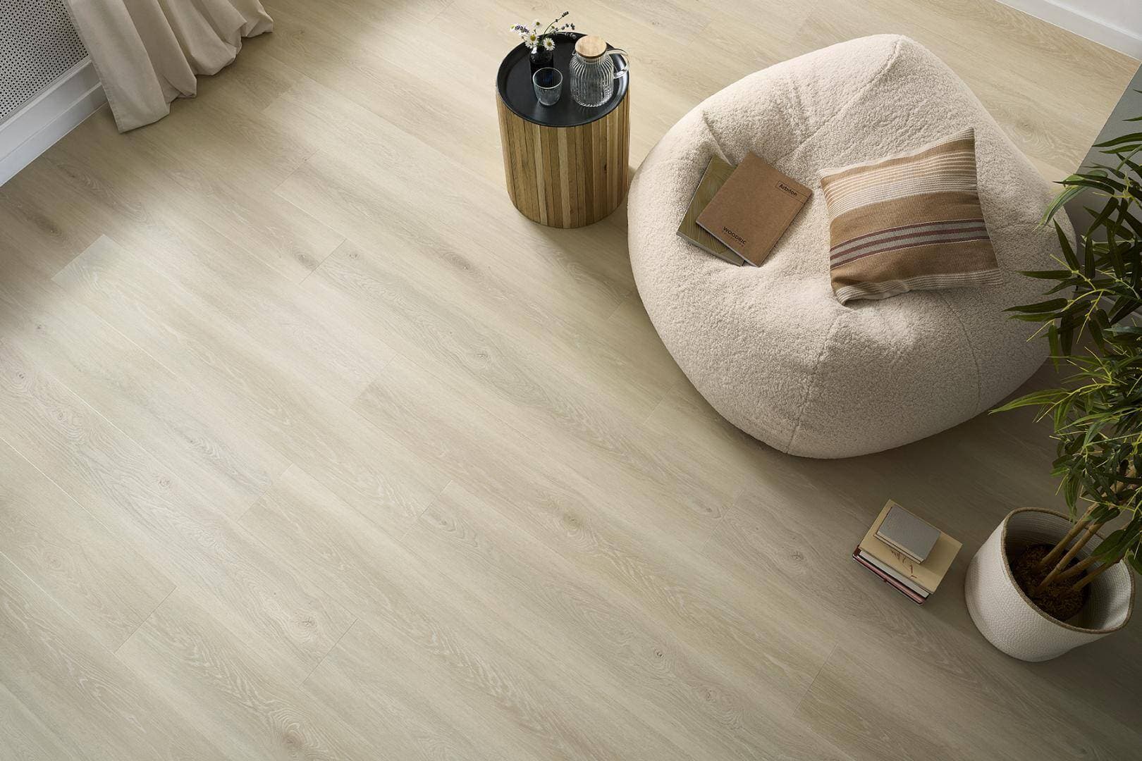 Panele winylowe ARBITON AMARON WOOD EIR dąb mattari CAS 221 klasa 33, gr.5mm, 4V (1op.=6szt.=2,076m2) 4