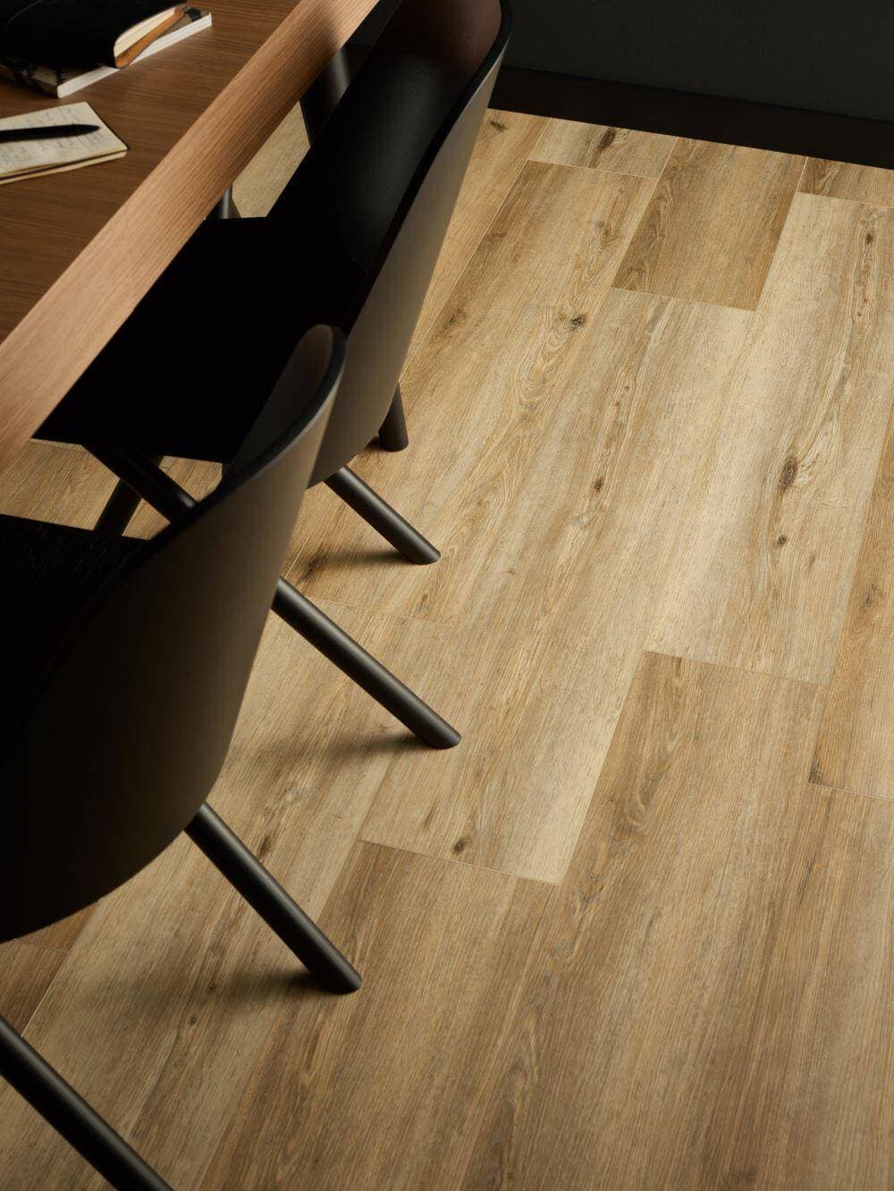 Panele winylowe VOX RIGIO oak bore 6062597 klasa 33, gr.5mm, 4V (1op.=8szt.=2,235m2) 5