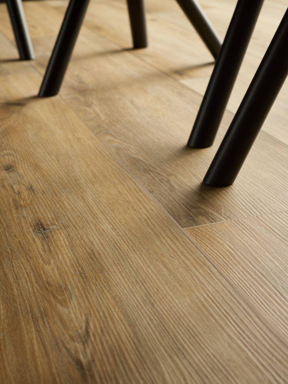 Panele winylowe VOX RIGIO oak bore 6062596 klasa 33, gr.6,5mm, 4V (1op.=8szt.=2,235m2) 2