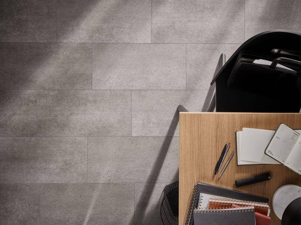 Panele winylowe VOX RIGIO concrete ground 6056117 gr.5mm, 4V (1op.=10szt.=1,8m2) płytka 8