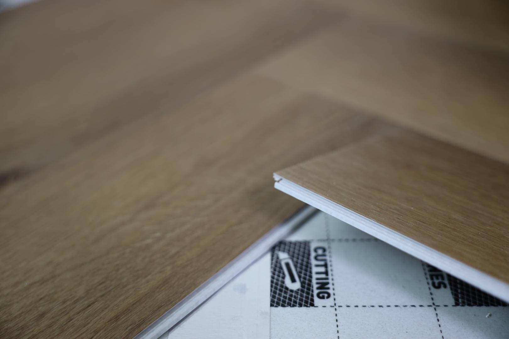 Panele winylowe ARBITON AMARON WOOD ACOUSTIC dąb Georgetown CAA 147 klasa 33, gr.6,3mm, 4V (1op.=6szt.=2,076m2) 5